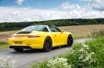 Porsche 911 Targa 4 GTS 2015 года (UK)